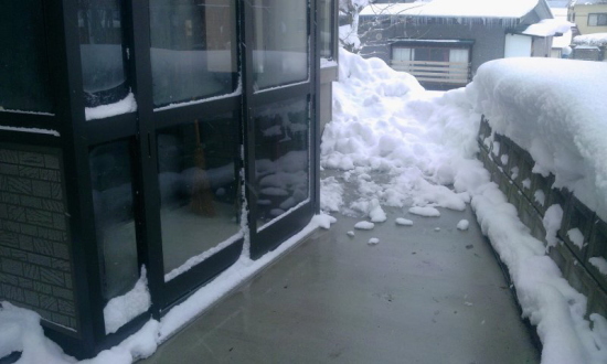 玄関前の電気融雪